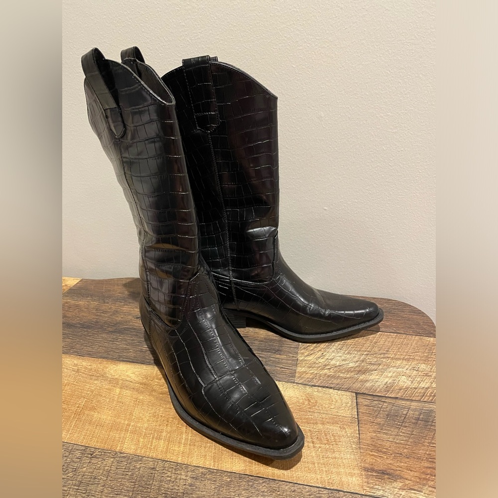 Forever 21 black cowboy boots